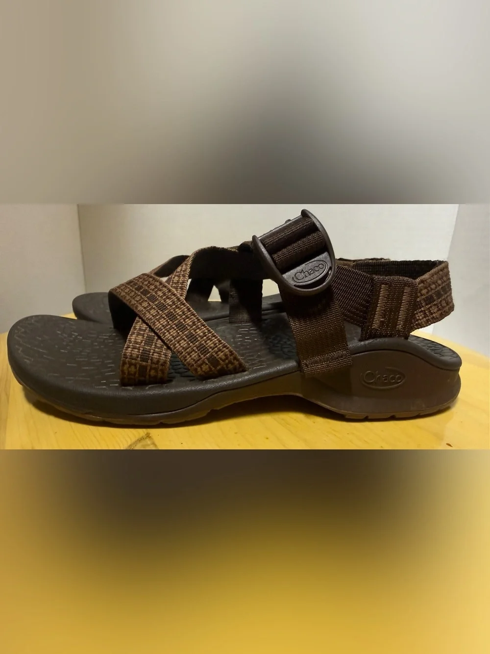 Chaco Z1 Classic Mens Hiking Sandals Size 10 Flint Gray Brown Strappy Water Shoe